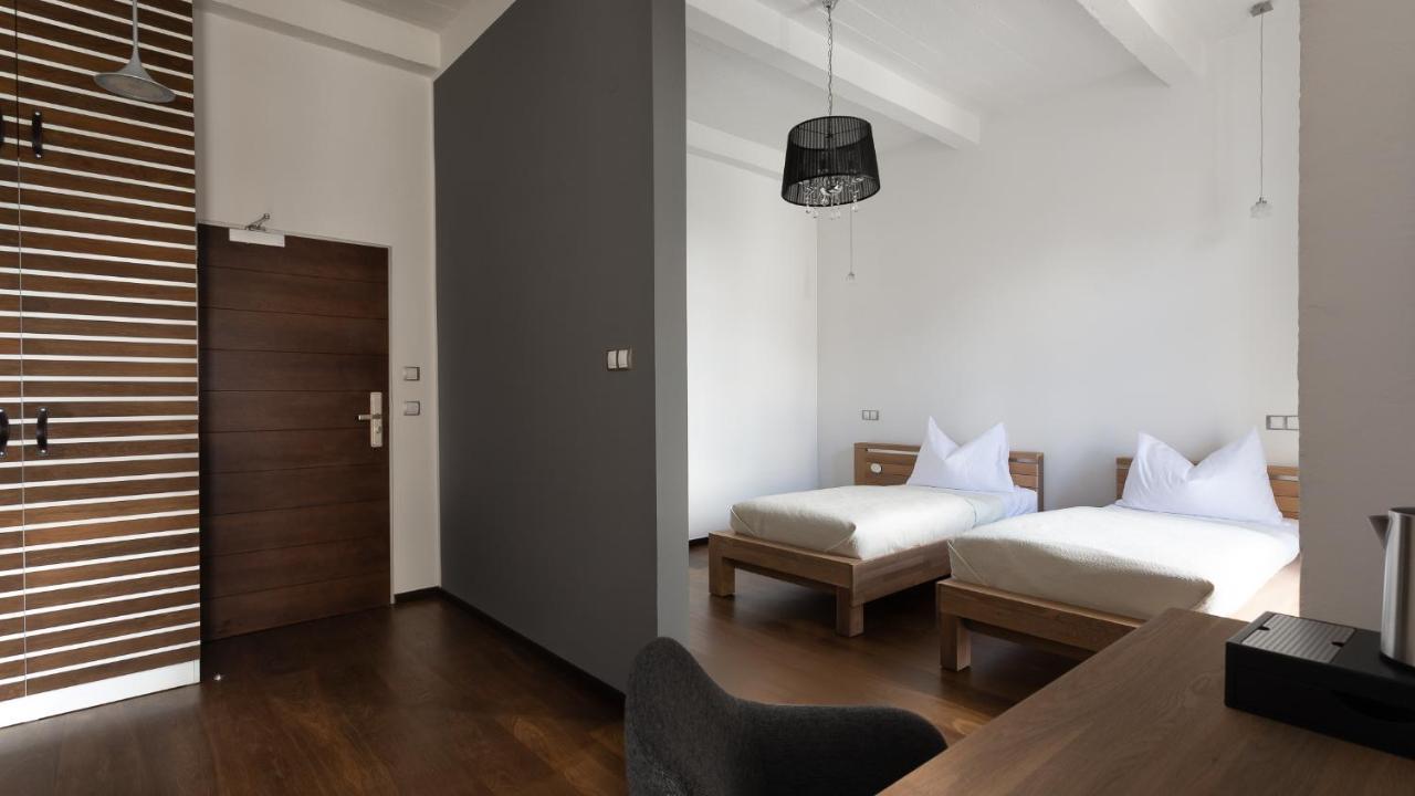 Arena Hotel Samorin Exterior foto